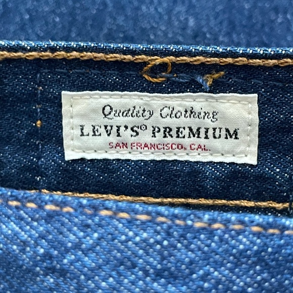 LEVI'S STRAUSS & CO ORIGINAL RIVETED BLUE JEANS - Picture 8 of 11